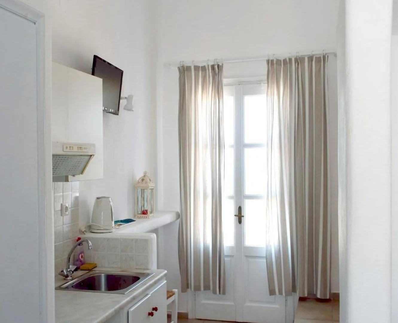 Markos Beach Rooms & Studios Mykonos Town Hotel