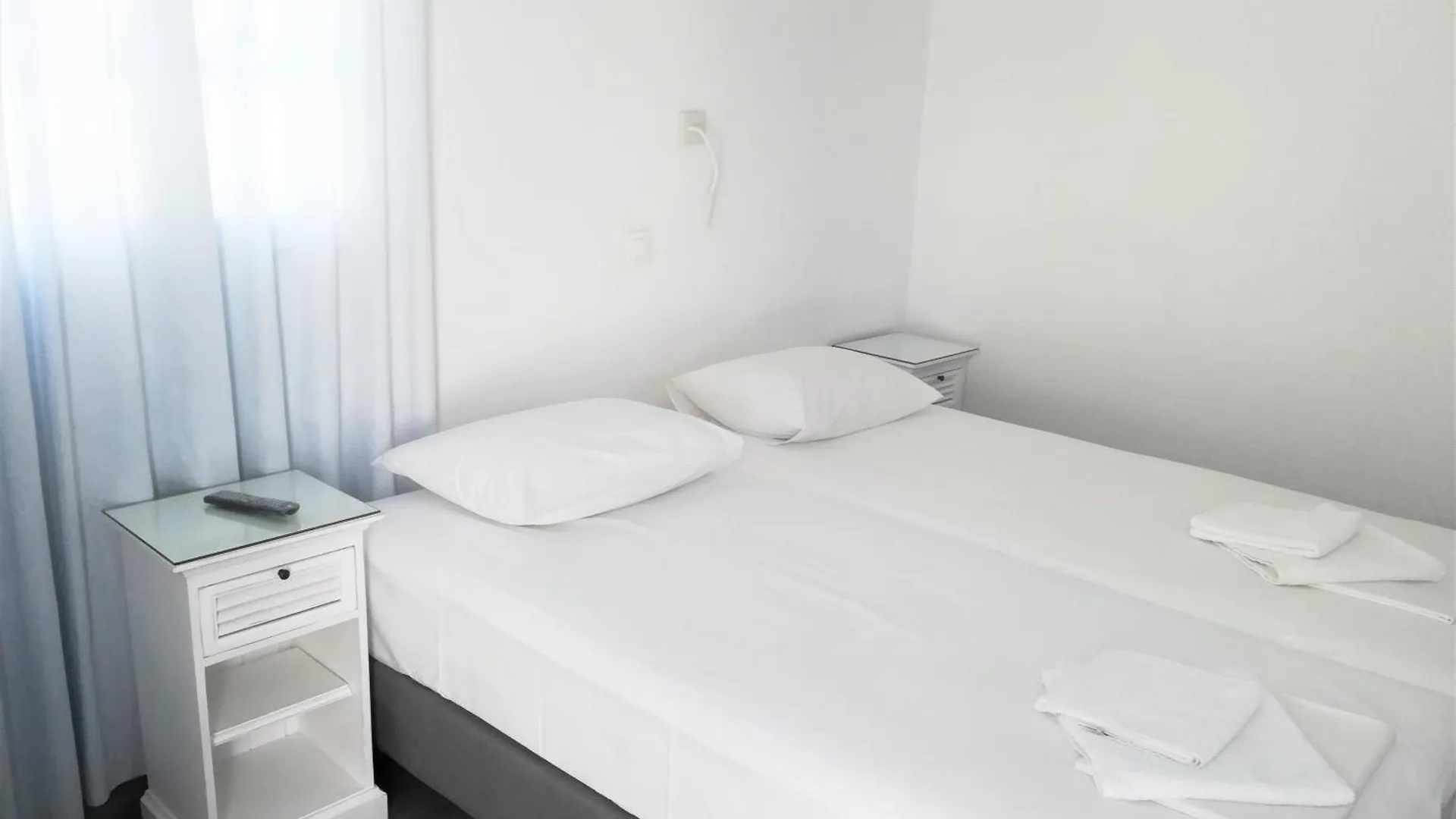 Markos Beach Rooms & Studios Mykonos Town 0*,